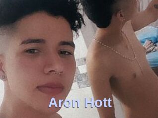 Aron_Hott