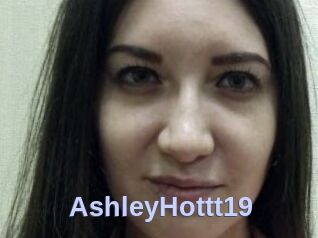 AshleyHottt19