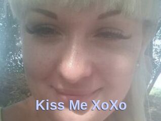 Kiss_Me_XoXo