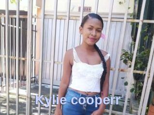 Kylie_cooperr