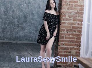 LauraSexySmile