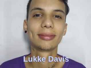 Lukke_Davis
