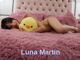 Luna_Martin