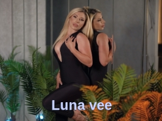 Luna_vee