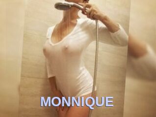 MONNIQUE_