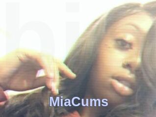 MiaCums