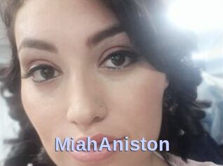 MiahAniston