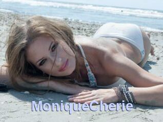 MoniqueCherie