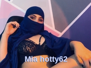 Mia_hotty62