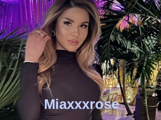 Miaxxxrose