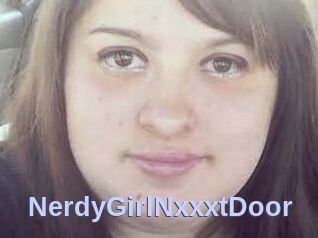 NerdyGirlNxxxtDoor