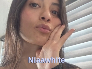Niaawhite