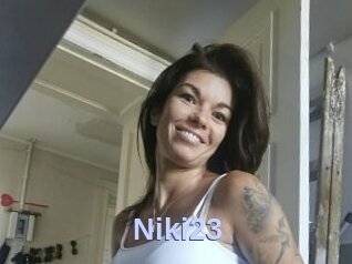 Niki23